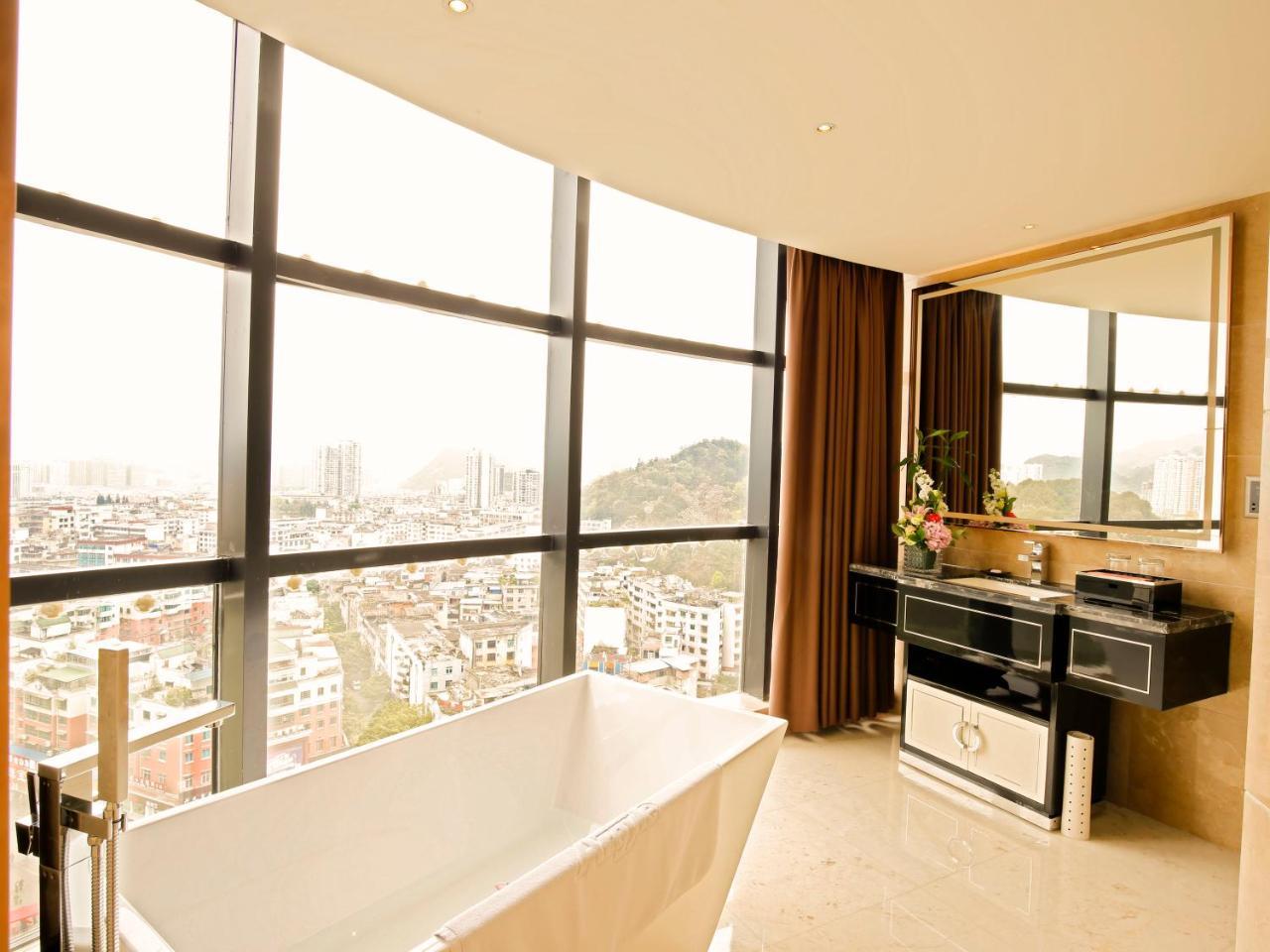 Argyle Grand Hotel Xingyi  Экстерьер фото