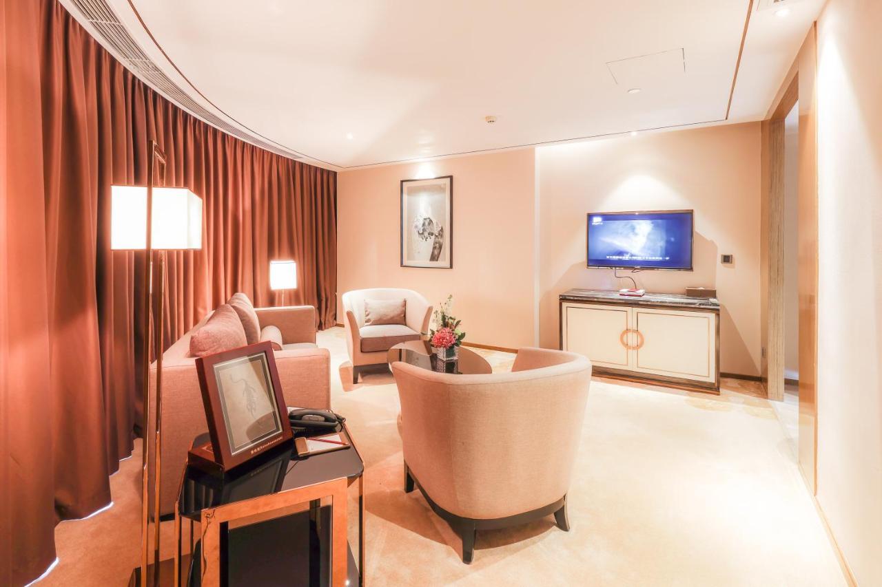 Argyle Grand Hotel Xingyi  Экстерьер фото