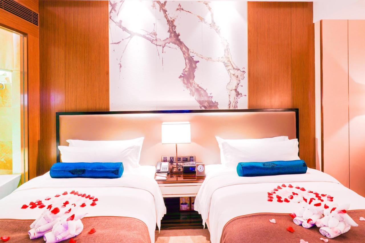 Argyle Grand Hotel Xingyi  Экстерьер фото